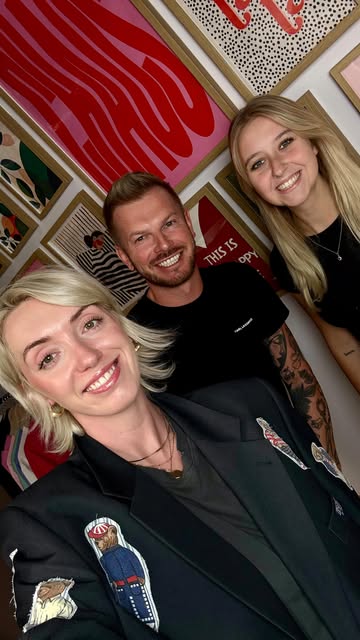 Post na Instagramie: salon.miastowlosow.krakow, 23.09.2025